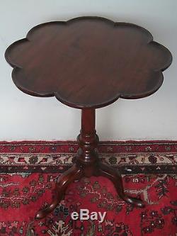 18th C Antique Chippendale Tray Top Tilt Top Mahogany Kettle / Candle Stand