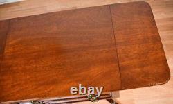 1940 Pair English Chippendale style Mahogany drop-leaf Pembroke side end tables