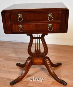 1940 Pair English Chippendale style Mahogany drop-leaf Pembroke side end tables
