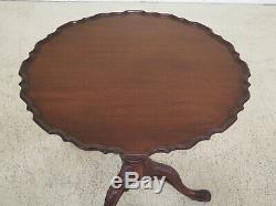 47543EC Vintage Chippendale Mahogany Piecrust Tilt Top Table
