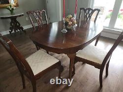 6 CRAFTIQUE Chippendale Mahogany Clawfoot Dining Chairs and table