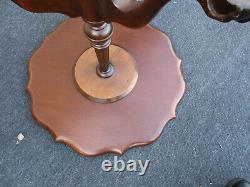 62871 Solid Mahogany Pie Crust Lamp Table Stand With Claw Feet