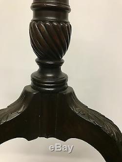 A Chippendale Style Antique Mahogany Tilt Top Table