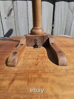 Antique American Chippendale Style Tilt-Top, Ball And Claw Side Table