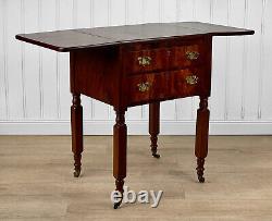 Antique Chippendale Mahogany Pembroke Drop Leaf Side Table