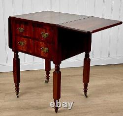 Antique Chippendale Mahogany Pembroke Drop Leaf Side Table