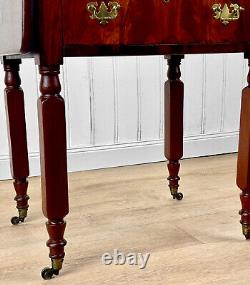 Antique Chippendale Mahogany Pembroke Drop Leaf Side Table