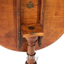 Antique Chippendale Mahogany Tilt Top Table, 18th-19th C