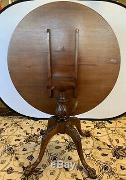 Antique Chippendale Round Mahogany Tilt-Top Center Bistro Dining Card Game Table