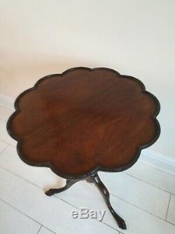 Antique Chippendale Style Carved Tripod Ball And Claw Pie Crust Tilt Top Table