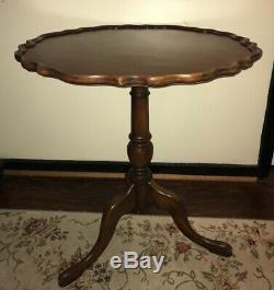 Antique Chippendale Style Mahogany Pie Crust Table 3 Legs Scalloped Edge