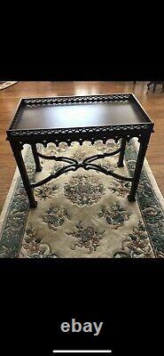 Antique Lane CHIPPENDALE FRET WORK CARVED TEA COFFEE TABLE 24x16.5x27 VINTAGE