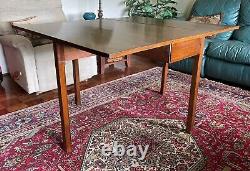 Antique Solid Mahogany Chippendale Gate Leg Drop Leaf Table