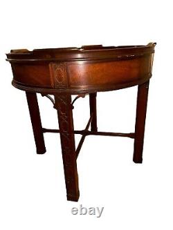 Baker Furniture Chinese Chippendale Carved Mahogany Drum Side Accent Table 26