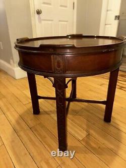 Baker Furniture Chinese Chippendale Carved Mahogany Drum Side Accent Table 26