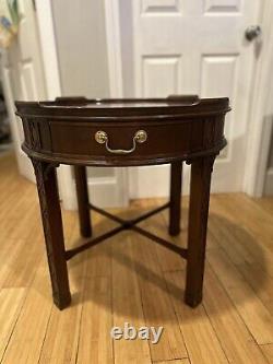 Baker Furniture Chinese Chippendale Carved Mahogany Drum Side Accent Table 26