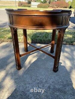 Baker Furniture Mahogany Accent End Drum Table One Drawer Chinese Chippendale