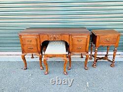 Beautiful Antique 4-Piece Berkey & Gay Furniture Cherry Vanity End Table Set