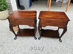Beautiful Antique Pair of Mahogany Willi Jablinski Bedside Nightstands Tables