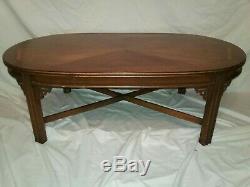 Beautiful Vtg LANE Mahogany Walnut Oval Coffee Table Chinese Chippendale Asian