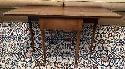 Biggs Chippendale Mahogany Small Drop Leaf Table Pembroke Table