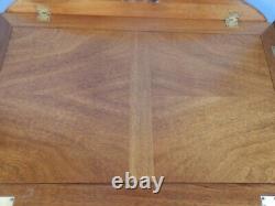 Brandt Butlers tray table Hagerstown MD. Mahogany Coffee Table lamp or end