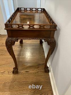 COUNCILL CRAFTSMEN Ball & Claw Chippendale Mahogany China Tea Table (EXC.)