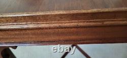 COUNCILL Chippendale Style Mahogany Cherry Lamp Table w. Stretcher Base
