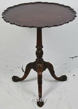 Charak Bench Made Chippendale Mahogany Pedestal Base Tea Table, Tilt Top