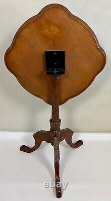 Chippendale Mahogany Marquetry Scalloped Pie Crust Tilt-Up Side Table