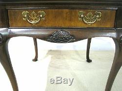 Drexel Heritage Chippendale Style End Table Mahogany & Burl Wood Veneers