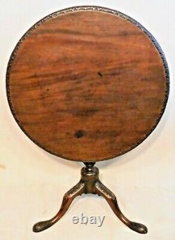 EXCEPTIONAL 18th CENTURY CARVED MAHOGANY ENGLISH CHIPPENDALE TILT TOP TEA TABLE