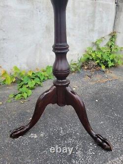 Elegant 1930s English Chippendale Piecrust Mahogany Table