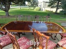 Ethan Allen 18th Century Mahogany Chippendale Style Dining Table With Chairs
