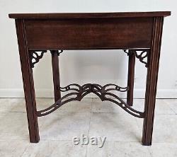 Ethan Allen Georgian Court Chippendale Lamp End Side Table Cherry 225