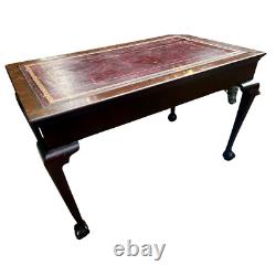 Fine Vintage Chippendale Style Writing Library Desk Cabriole Claw Foot Ball Legs