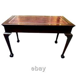 Fine Vintage Chippendale Style Writing Library Desk Cabriole Claw Foot Ball Legs