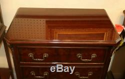 Gorgeous Pair Chippendale Mahogany Bracket Foot Night Stands Tables Bronze MINT