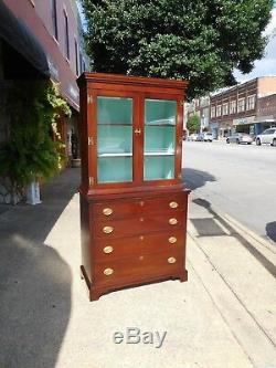 Grand Mahogany China Cabinet Crafted By Craftique 20th century