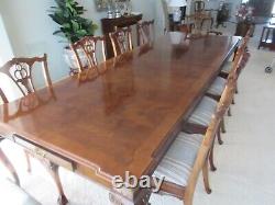 HENREDON Rittenhouse Square Ball & Claw Dining Room Table and 10 Chairs