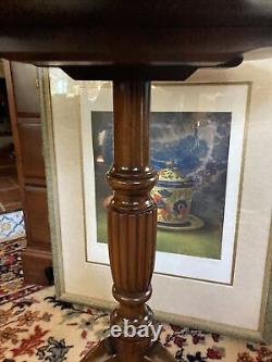 Harden Chippendale Style Carved Pie Crust Side Table ball And Claw Feet USA