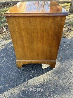 Henredon Folio Fourteen Georgian Mahogany Nightstand Chest Table 3 Drawers