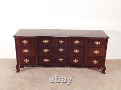 Kindel Furniture Chippendale 9 Drawer Mahogany Blockfront Long Chest Dresser