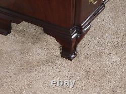 Kindel Furniture Chippendale 9 Drawer Mahogany Blockfront Long Chest Dresser