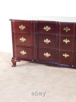 Kindel Furniture Chippendale 9 Drawer Mahogany Blockfront Long Chest Dresser