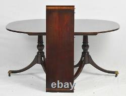 Kittinger Banded Mahogany Duncan Phyfe Dining Table in the Williamsburg Style