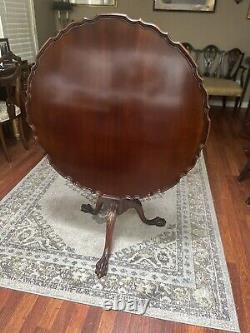 Kittinger Carved Chippendale Mahogany Tilt Top Table