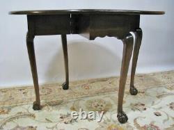 Kittinger Furniture Chippendale Style Ball & Claw Mahogany Drop Leaf Table