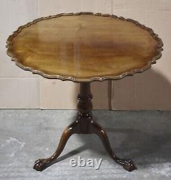Kittinger Old Dominion Carved Chippendale Mahogany Tilt Top Table Ball & Claw