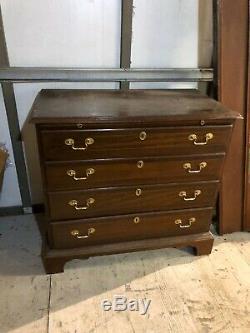LAN779 Councill Chippendale Four Drawer Mahogany Chest With Pullout Writing Table